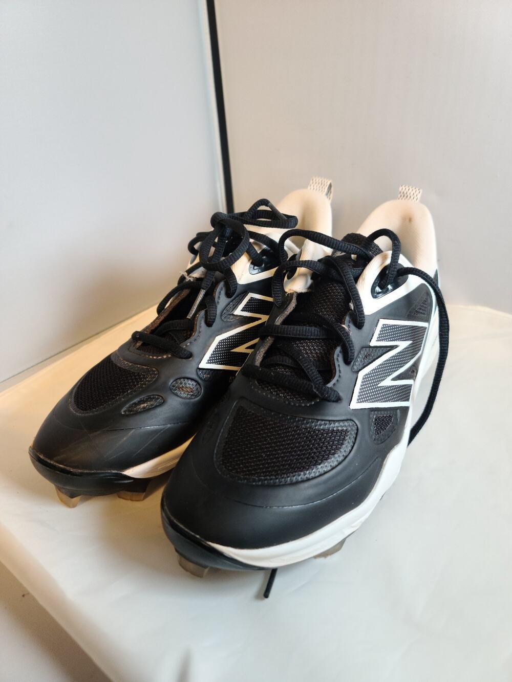 New Balance Fresh Foam Baseball/Softball Cleats Black/White 8.5